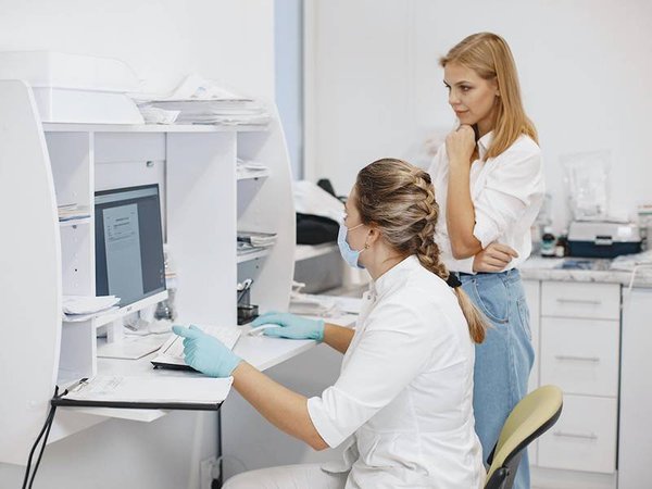 Qui sont les différents professionnels de santé en France ?